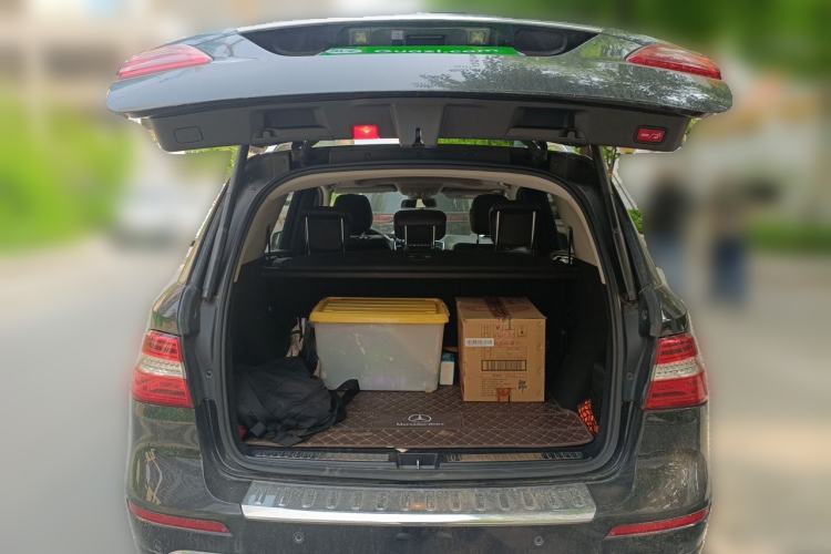 Used Mercedes-Benz M-Class 2015 ML 400 4MATIC Dynamic Model Trunk