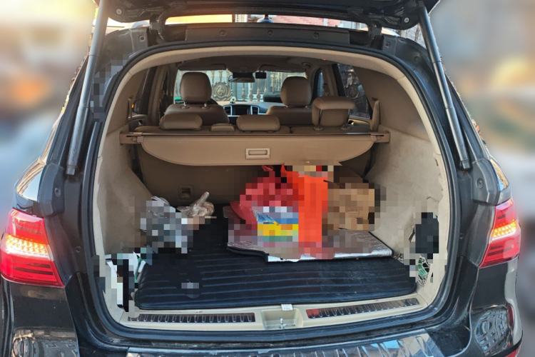 Used Mercedes-Benz M-Class 2015 ML 320 4MATIC Trunk