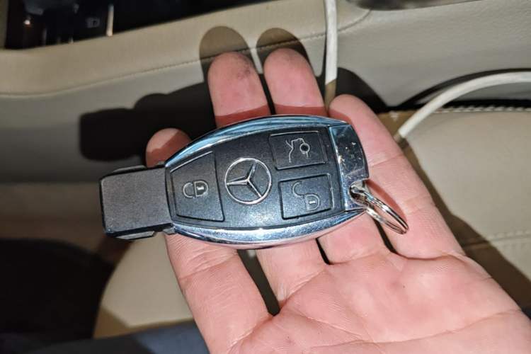 Used Mercedes-Benz M-Class 2015 ML 400 4MATIC Luxury Model Vehicle Key