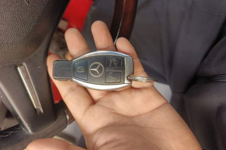 Used Mercedes-Benz M-Class 2015 ML 400 4MATIC Luxury Model Vehicle Key
