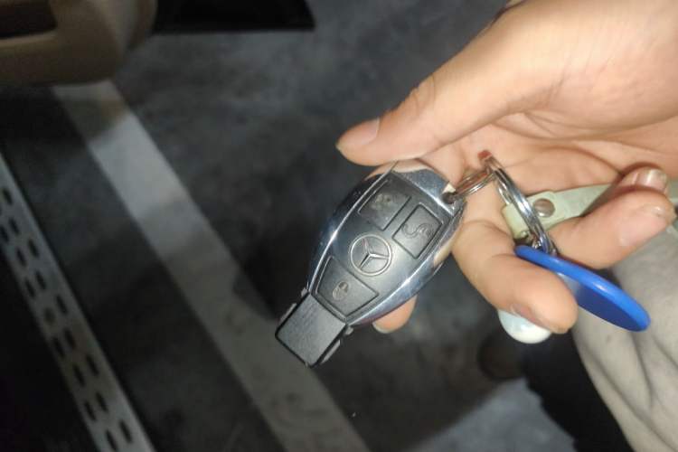 Used Mercedes-Benz M-Class 2015 ML 400 4MATIC Dynamic Model Vehicle Key