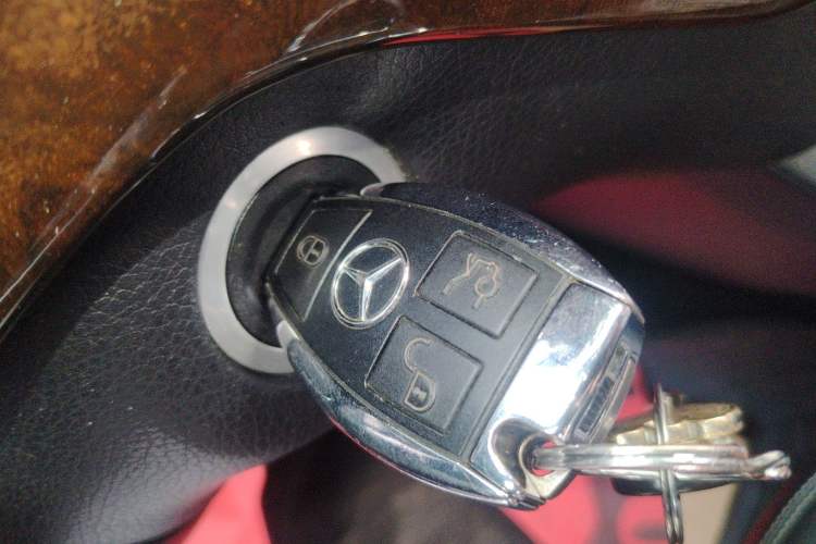 Used Mercedes-Benz M-Class 2015 ML 400 4MATIC Dynamic Model Vehicle Key