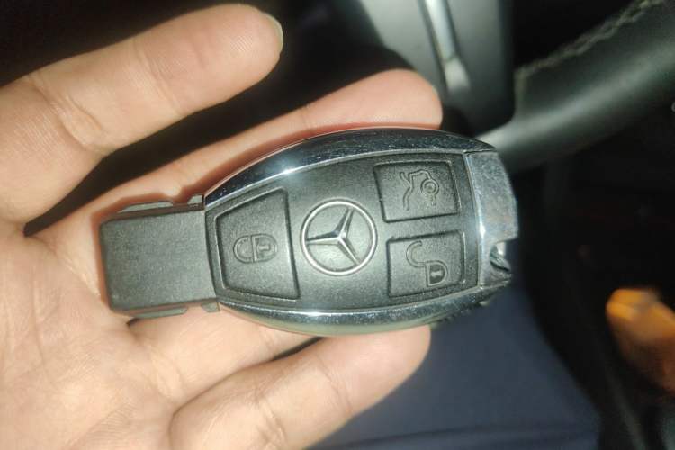 Used Mercedes-Benz M-Class 2015 ML 400 4MATIC Dynamic Model Vehicle Key