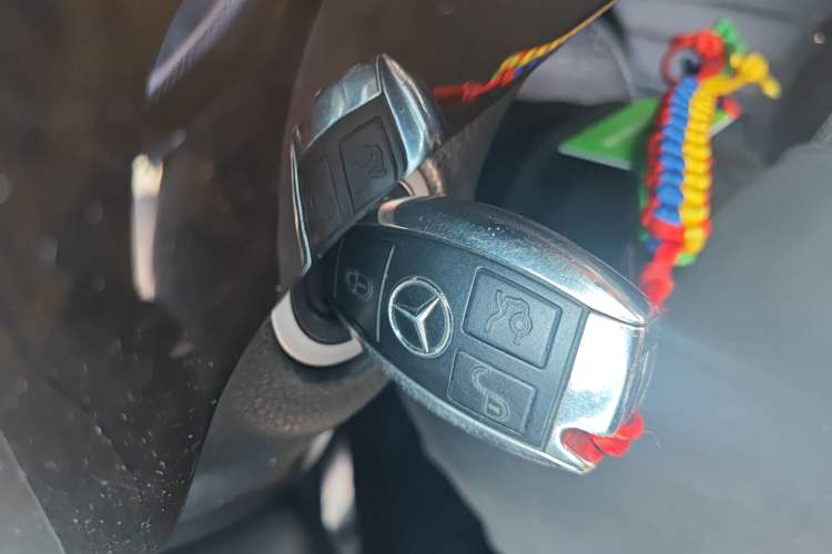 Used Mercedes-Benz M-Class 2015 ML 350 CDI 4MATIC Vehicle Key