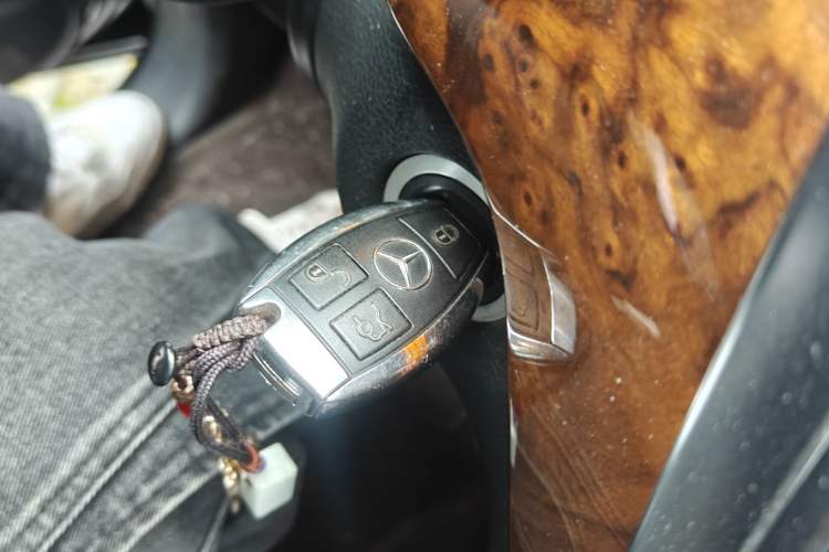 Used Mercedes-Benz M-Class 2015 ML 400 4MATIC Luxury Model Vehicle Key