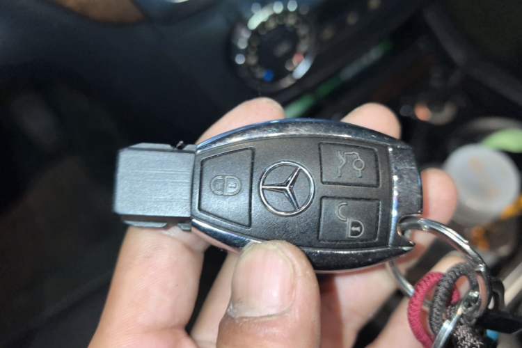Used Mercedes-Benz M-Class 2015 ML 400 4MATIC Luxury Model Vehicle Key