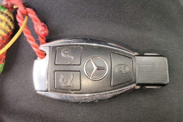 Used Mercedes-Benz M-Class 2015 ML 400 4MATIC Dynamic Model Vehicle Key