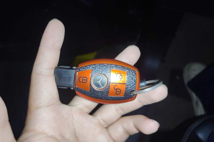 Used Mercedes-Benz M-Class 2015 ML 320 4MATIC Vehicle Key