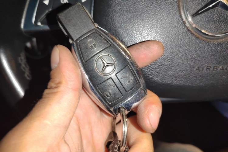 Used Mercedes-Benz M-Class 2015 ML 400 4MATIC Luxury Model Vehicle Key