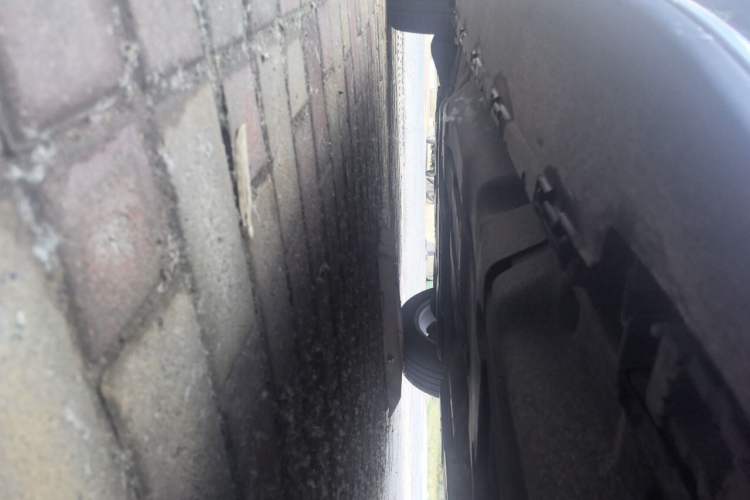 Used Mercedes-Benz M-Class 2015 ML 320 4MATIC Chassis Rear Left