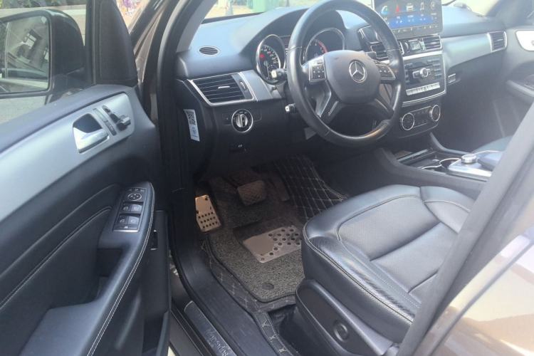 Used Mercedes-Benz M-Class 2015 ML 320 4MATIC Driver Seat