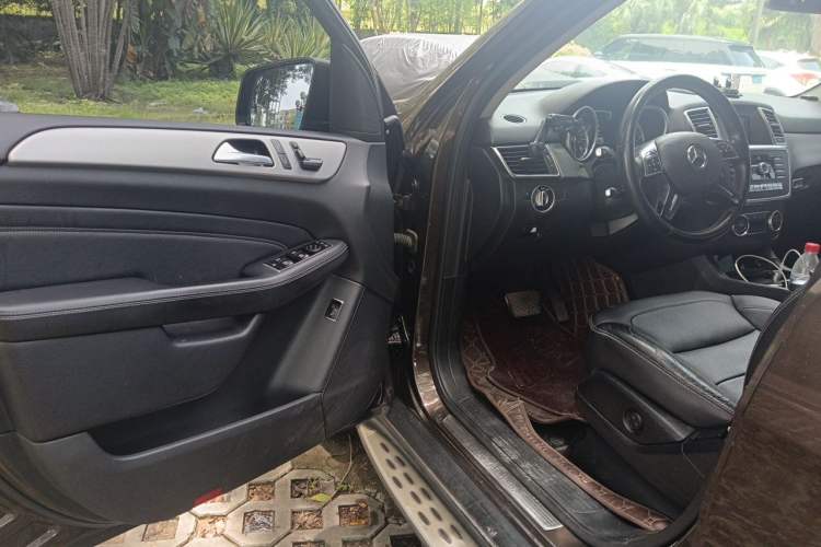 Used Mercedes-Benz M-Class 2015 ML 320 4MATIC Driver Seat