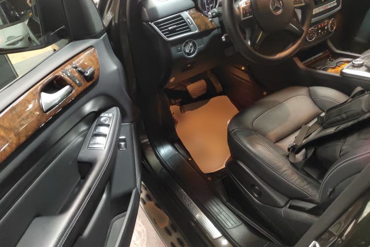 Used Mercedes-Benz M-Class 2015 ML 400 4MATIC Dynamic Model Driver Seat