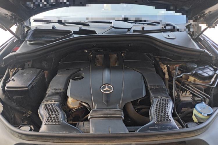 Used Mercedes-Benz M-Class 2015 ML 320 4MATIC Engine Bay