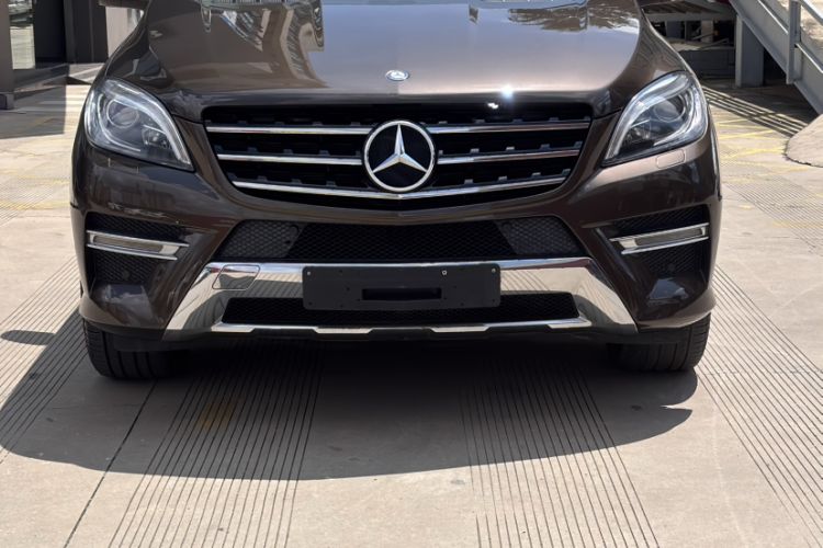 Used Mercedes-Benz M-Class 2015 ML 400 4MATIC Dynamic Model Exterior 5