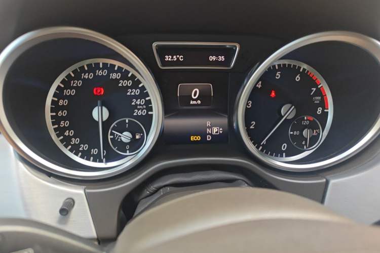 Used Mercedes-Benz M-Class 2015 ML 320 4MATIC Instrument Cluster