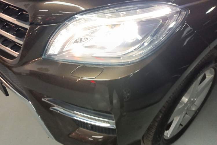 Used Mercedes-Benz M-Class 2015 ML 320 4MATIC Left Front Headlight