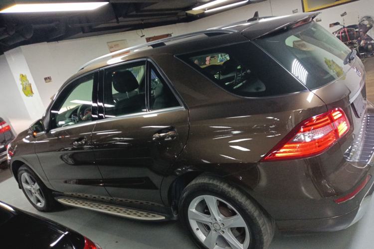 Used Mercedes-Benz M-Class 2015 ML 320 4MATIC Left Side