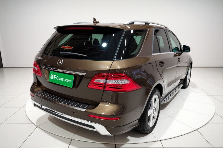 Used Mercedes-Benz M-Class 2015 ML 400 4MATIC Dynamic Model Rear Right 45 Deg