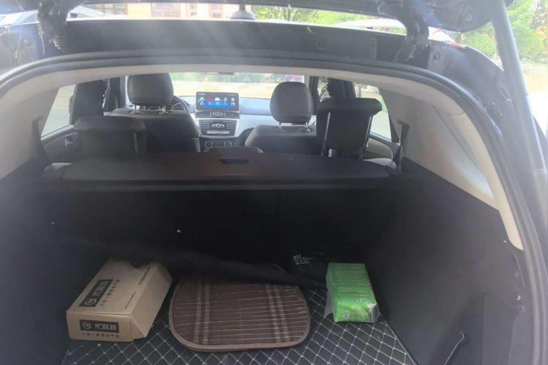 Used Mercedes-Benz M-Class 2015 ML 320 4MATIC Trunk
