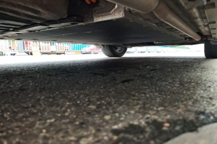 Used Mercedes-Benz M-Class 2015 ML 320 4MATIC Chassis Rear Right