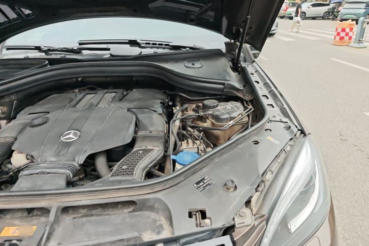 Used Mercedes-Benz M-Class 2015 ML 320 4MATIC Engine Bay Left