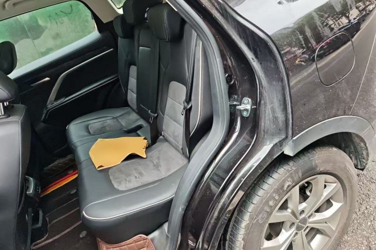 Used Mercedes-Benz M-Class 2015 ML 320 4MATIC Left Rear Seat