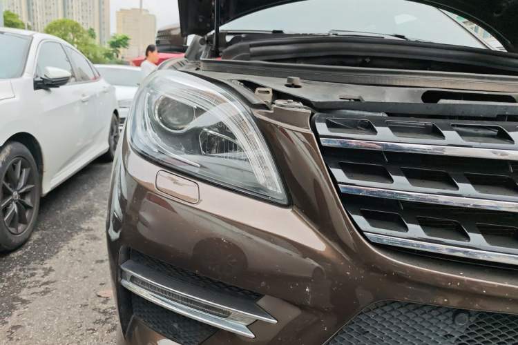 Used Mercedes-Benz M-Class 2015 ML 320 4MATIC Right Front Headlight