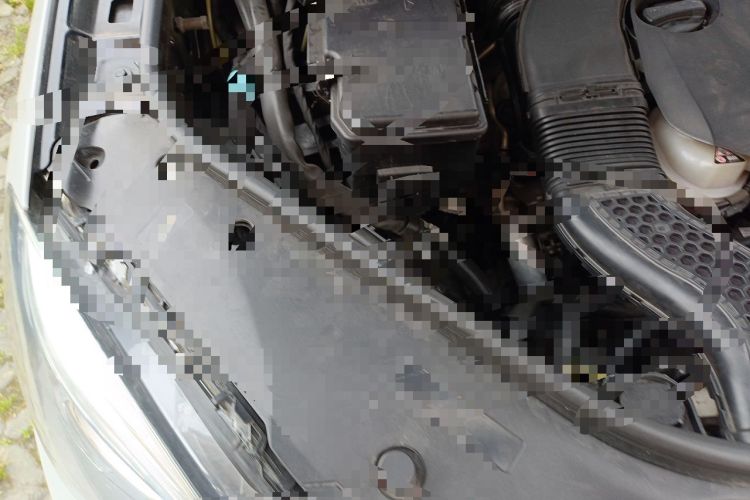 Used Mercedes-Benz M-Class 2015 ML 400 4MATIC Luxury Model Engine Bay Right