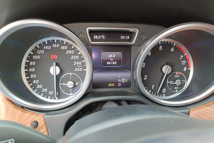 Used Mercedes-Benz M-Class 2015 ML 400 4MATIC Luxury Model Instrument Cluster