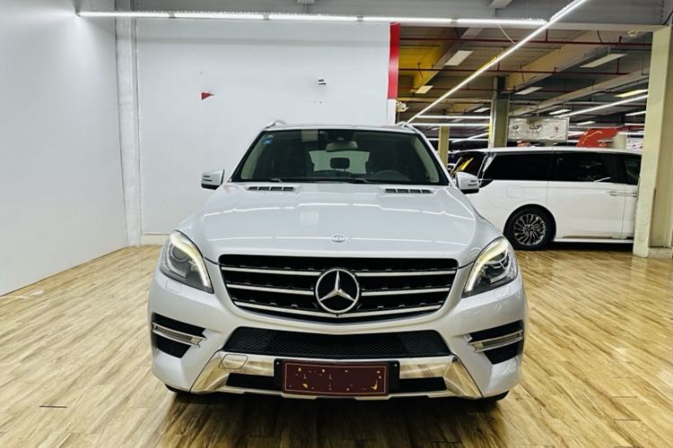 Used Mercedes-Benz M-Class 2015 ML 320 4MATIC Exterior 4