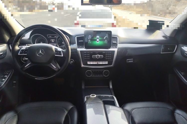 Used Mercedes-Benz M-Class 2015 ML 320 4MATIC Center Console