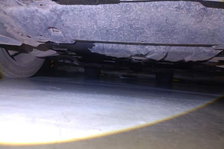 Used Mercedes-Benz M-Class 2015 ML 400 4MATIC Dynamic Model Chassis Front