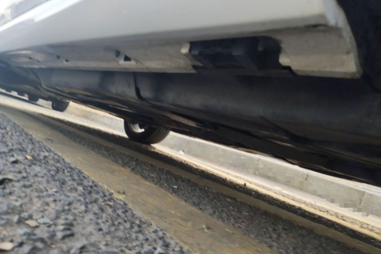 Used Mercedes-Benz M-Class 2015 ML 320 4MATIC Chassis Rear Left