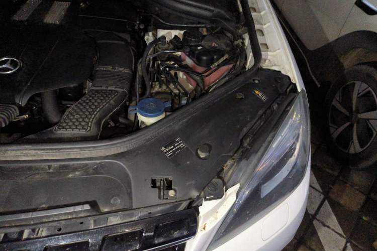 Used Mercedes-Benz M-Class 2015 ML 400 4MATIC Dynamic Model Engine Bay Left