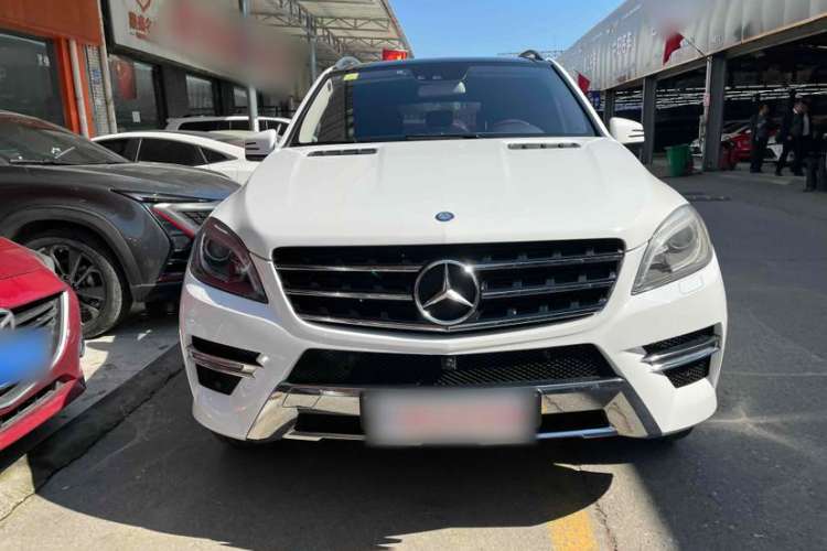 Used Mercedes-Benz M-Class 2015 ML 400 4MATIC Luxury Model Exterior 1