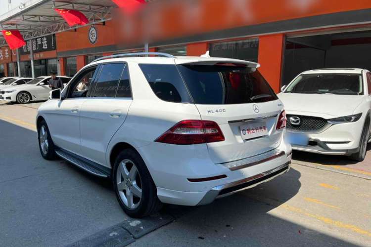 Used Mercedes-Benz M-Class 2015 ML 400 4MATIC Luxury Model Exterior 3