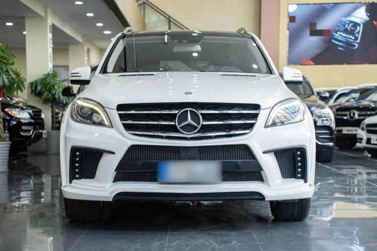 Used Mercedes-Benz M-Class 2015 ML 400 4MATIC Luxury Model Exterior 6