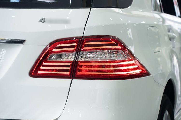 Used Mercedes-Benz M-Class 2015 ML 320 4MATIC Exterior 8