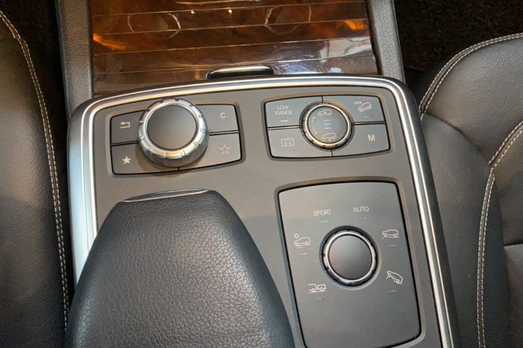 Used Mercedes-Benz M-Class 2015 ML 400 4MATIC Luxury Model Gear Lever