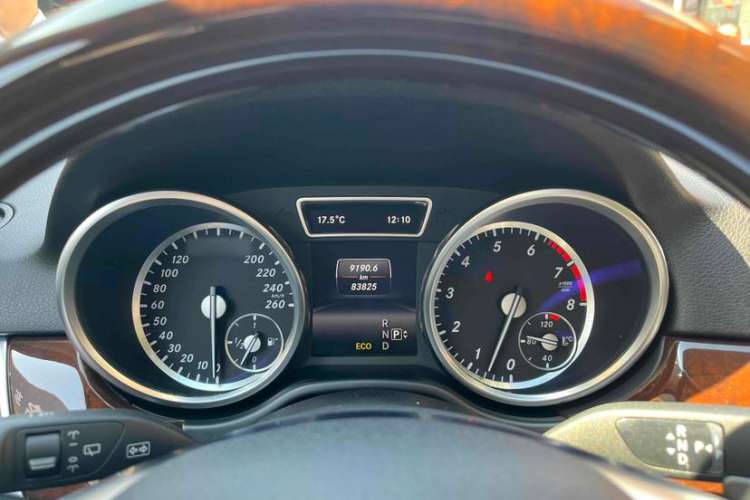Used Mercedes-Benz M-Class 2015 ML 400 4MATIC Luxury Model Instrument Cluster