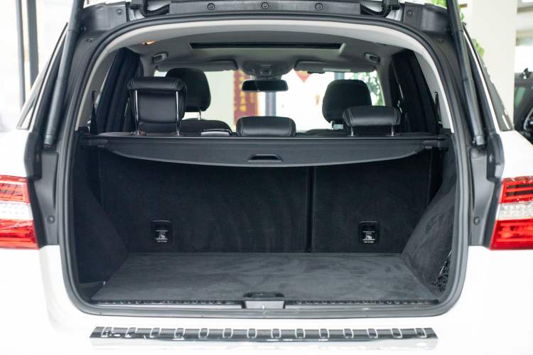 Used Mercedes-Benz M-Class 2015 ML 320 4MATIC Interior 6