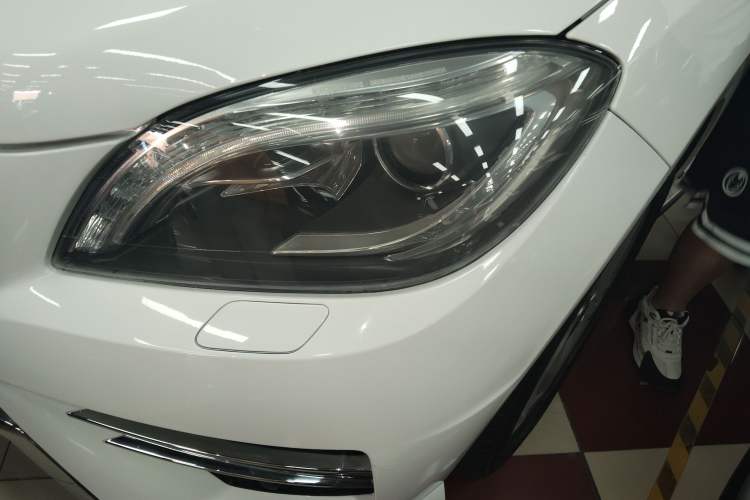 Used Mercedes-Benz M-Class 2015 ML 320 4MATIC Left Front Headlight