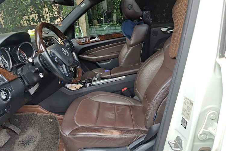 Used Mercedes-Benz M-Class 2015 ML 400 4MATIC Luxury Model Left Front Seat