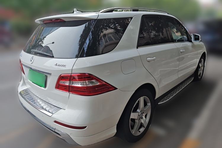 Used Mercedes-Benz M-Class 2015 ML 400 4MATIC Luxury Model Rear Right 45 Deg