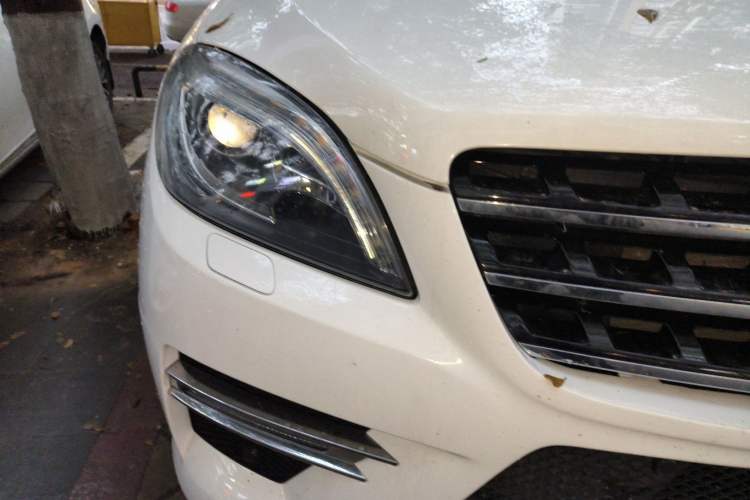 Used Mercedes-Benz M-Class 2015 ML 400 4MATIC Dynamic Model Right Front Headlight