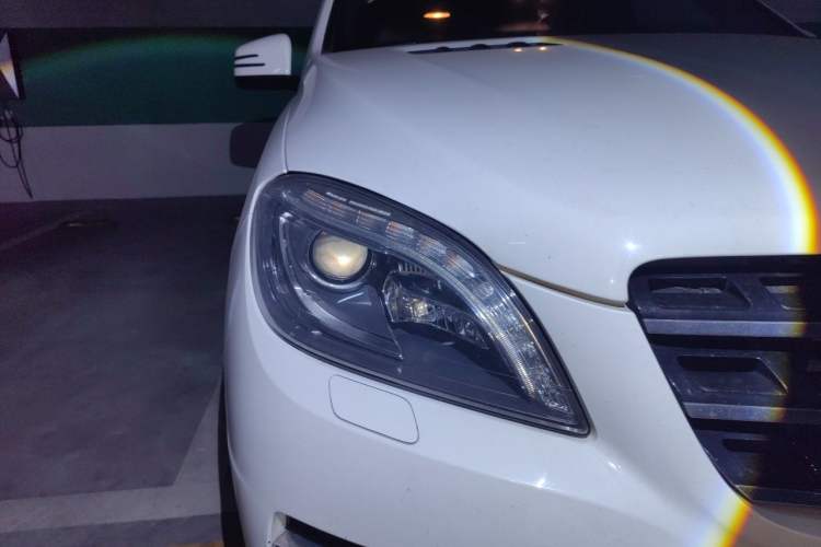Used Mercedes-Benz M-Class 2015 ML 400 4MATIC Luxury Model Right Front Headlight