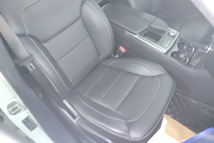 Used Mercedes-Benz M-Class 2015 ML 320 4MATIC Right Front Seat