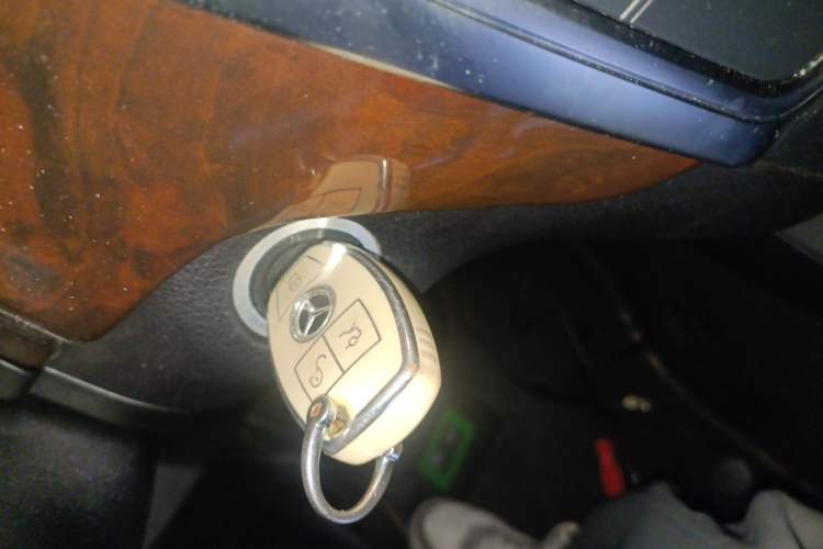 Used Mercedes-Benz M-Class 2015 ML 400 4MATIC Dynamic Model Vehicle Key