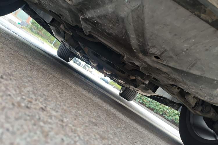 Used Mercedes-Benz M-Class AMG 2011 AMG ML 63 Chassis Front